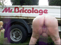 Pierced pussy BBW pisses outdoors in full view